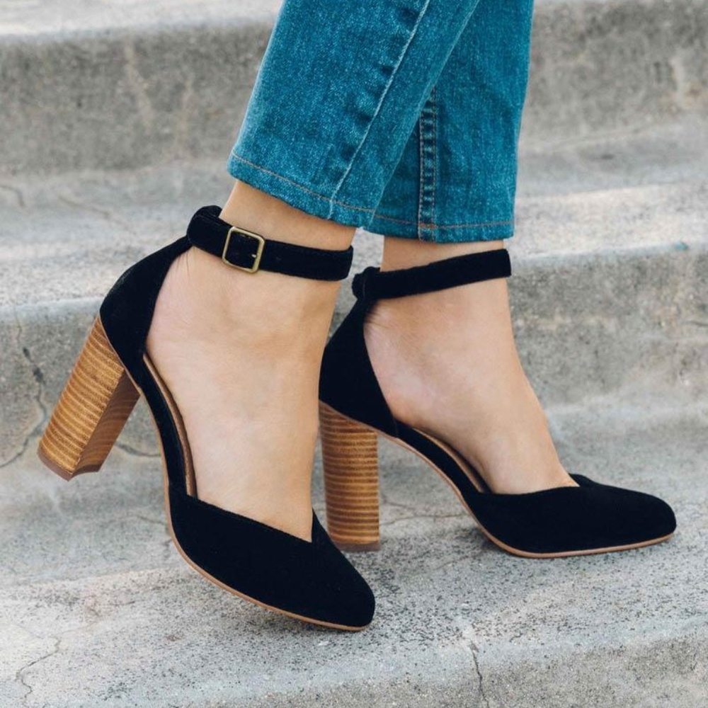 Soludos Collette Heel in black velvet (US 9)